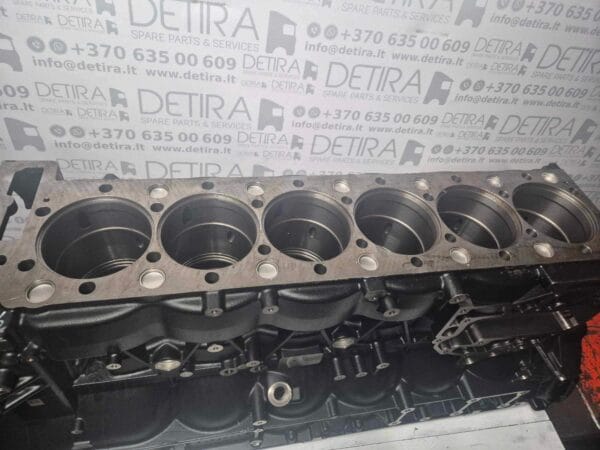 CYLINDER BLOCK D2676LF79 MAN TGX 2019 51011006643 03 |
