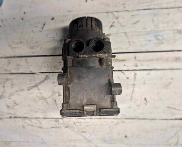 EBS MODULATOR FRONT SCANIA 4 1423910 01 |