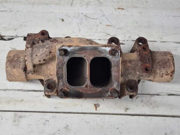 EXHAUST ELBOW CENTER MAN 2004 2012 51081020232 01 min