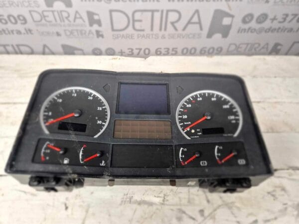 INSTRUMENT CLUSTER MAN TGA 81272026158 2006 01