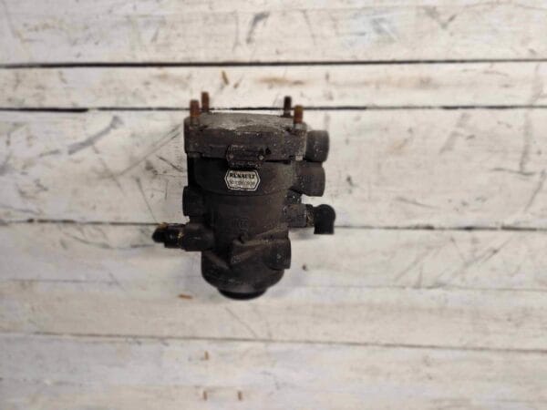 TRAILER CONTROL VALVE RENAULT 5010260938 2004 01