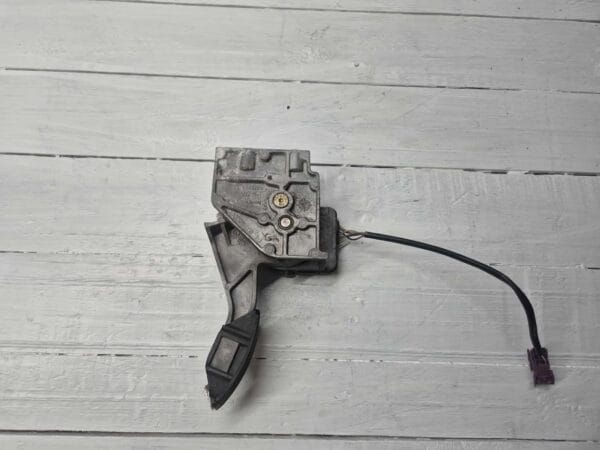 ACCELERATOR PEDAL MAN 81259706100