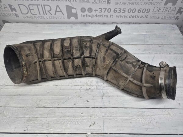 air filter hose 95xf 1362665 01
