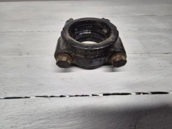 anti roll bar bracket 81437183044 02