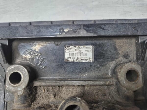 EBS BRAKE CONTROL VALVE MAN 81521066026