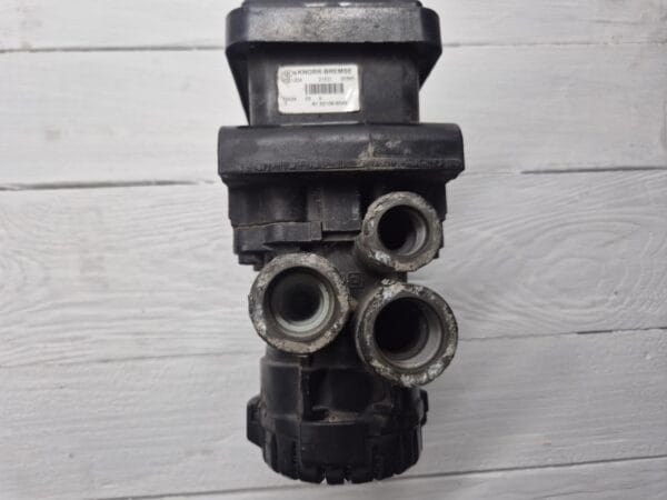 front ebs modulator tgx 81521066049 k021204 02