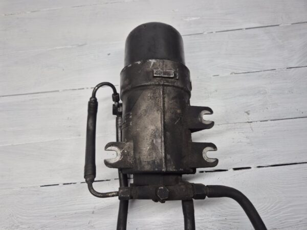 fuel filter housing daf xf95 1450137 01 e1753354608486