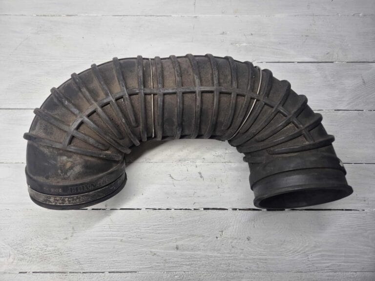 INTAKE HOSE RENAULT MAGNUM 5010491105