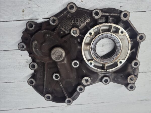 oil pump housing zf ecosplit 4 8125700111 1325302052 02