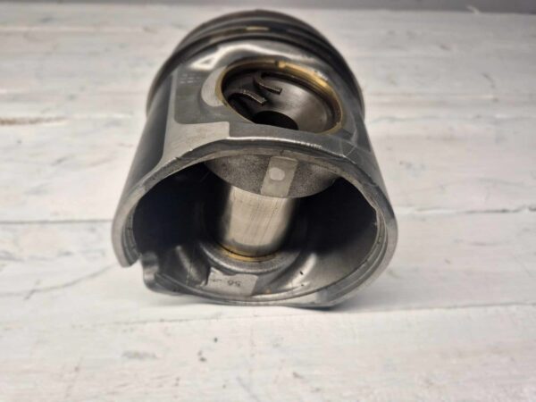 piston man d2676lf46 51025006389 02