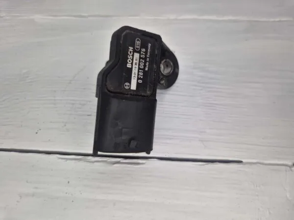 AIR PRESSURE SENSOR MAN 0281002576