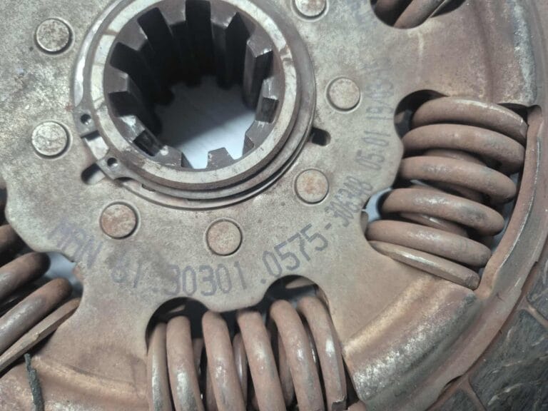 CLUTCH DISC MAN 81303010575