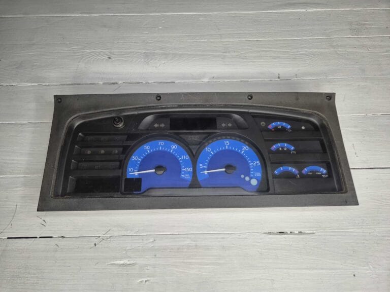 INSTRUMENT CLUSTER RENAULT MAGNUM 5010577705