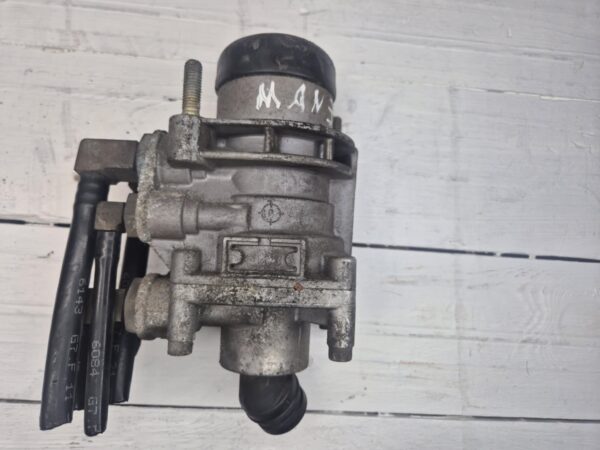 man f2000 brake valve haldex 320060101 01