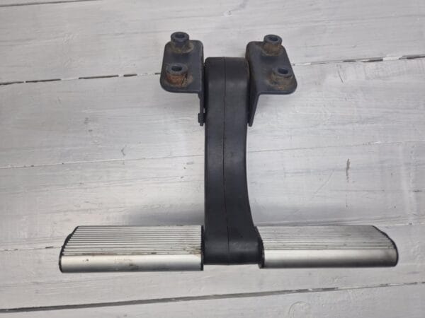 man tga tgx footrest foot holder 81614356003 02