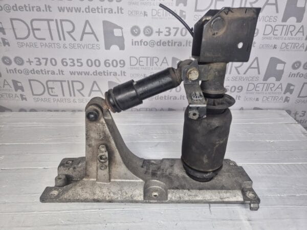 RENAULT MAGNUM ETECH CAB SUSPENSION BRACKET 5010552180