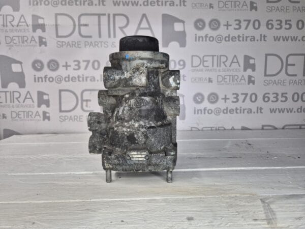 TRAILER CONTROL VALVE AC598