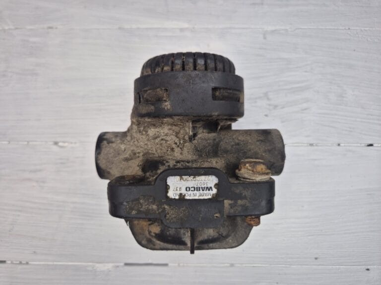 USED WAQBCO RELAY VALVE 9730060030