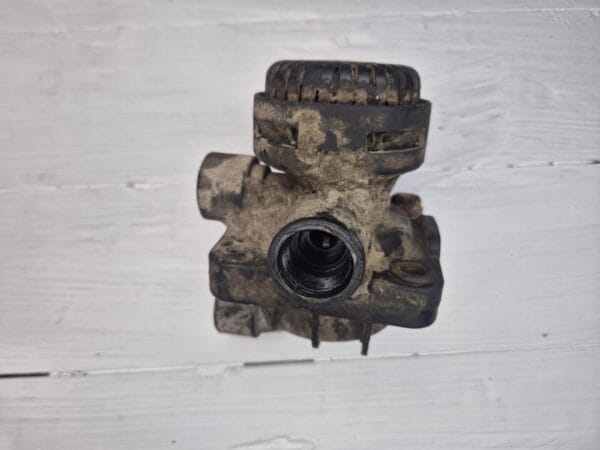 wabco relay valve 9730060030 02