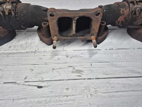 EXHAUST MANIFOLD VOLVO 20910779 20508112