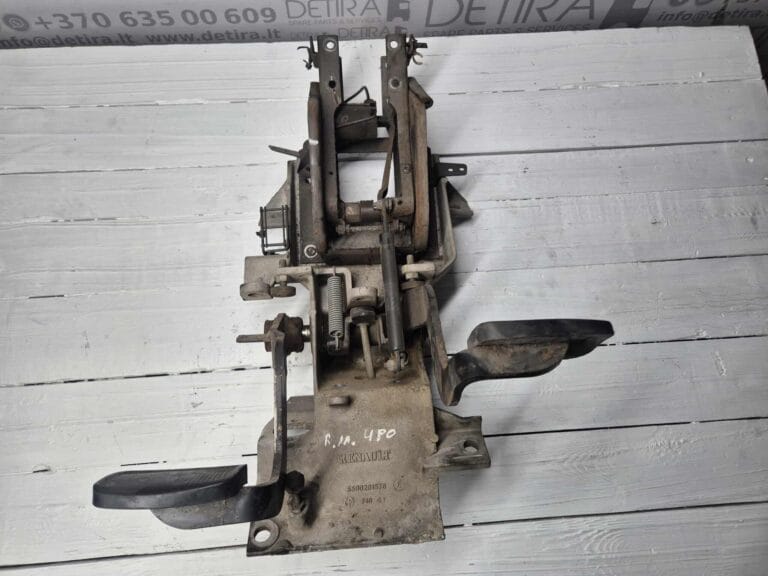 PEDAL ASSEMBLY RENAULT 5600201576