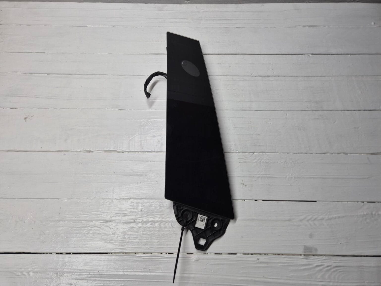 B PILLAR COVER TESLA MODEL 3 1089773E 01 |