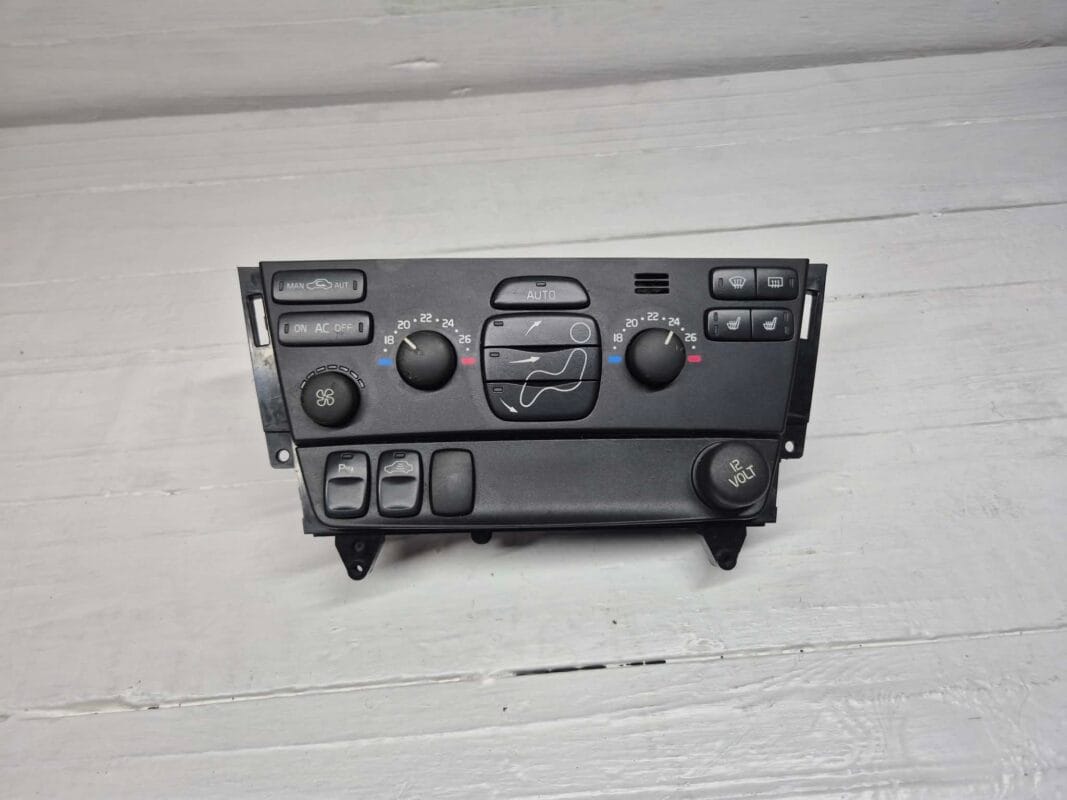 CLIMATE CONTROL UNIT VOLVO 30782503