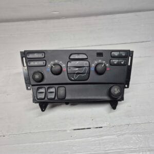 CLIMATE CONTROL UNIT VOLVO 30782503