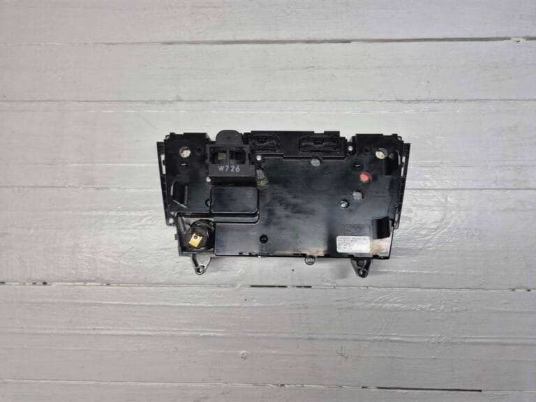 CLIMATE CONTROL UNIT VOLVO 30782503