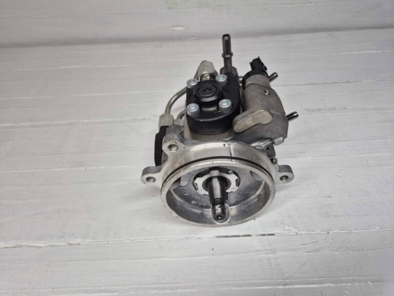 FUEL PUMP RENAULT 22208225