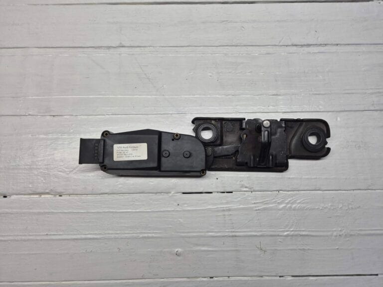 TAILGATE POWER LATCH STRIKER AUDI 4F9827383H 4F9827383H01S 130112