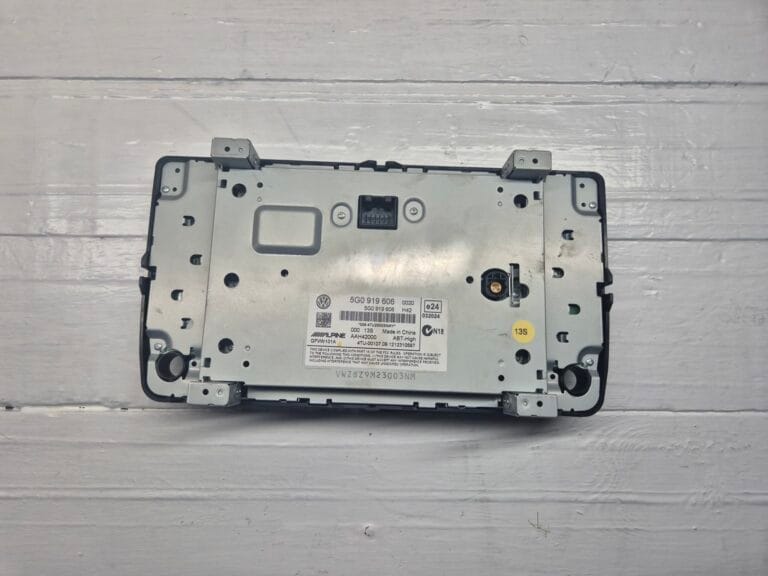 VOLKSWAGEN PASSAT B8 RADIO CD GPS DISPLAY 5G0919606