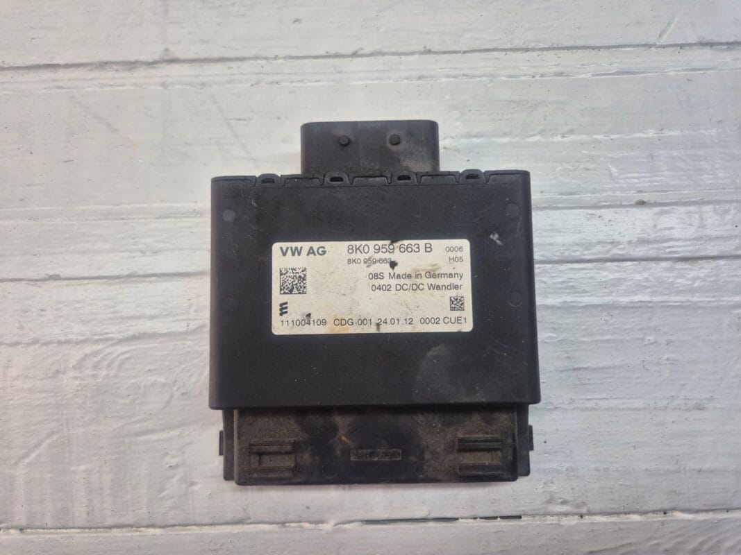 AUDI A5 VOLTAGE CONVERTER 8K0959663B