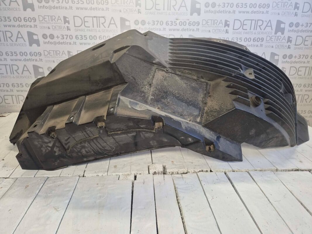 MAN TGX MUDGUARD FRONT LEFT 81612300276 02 |