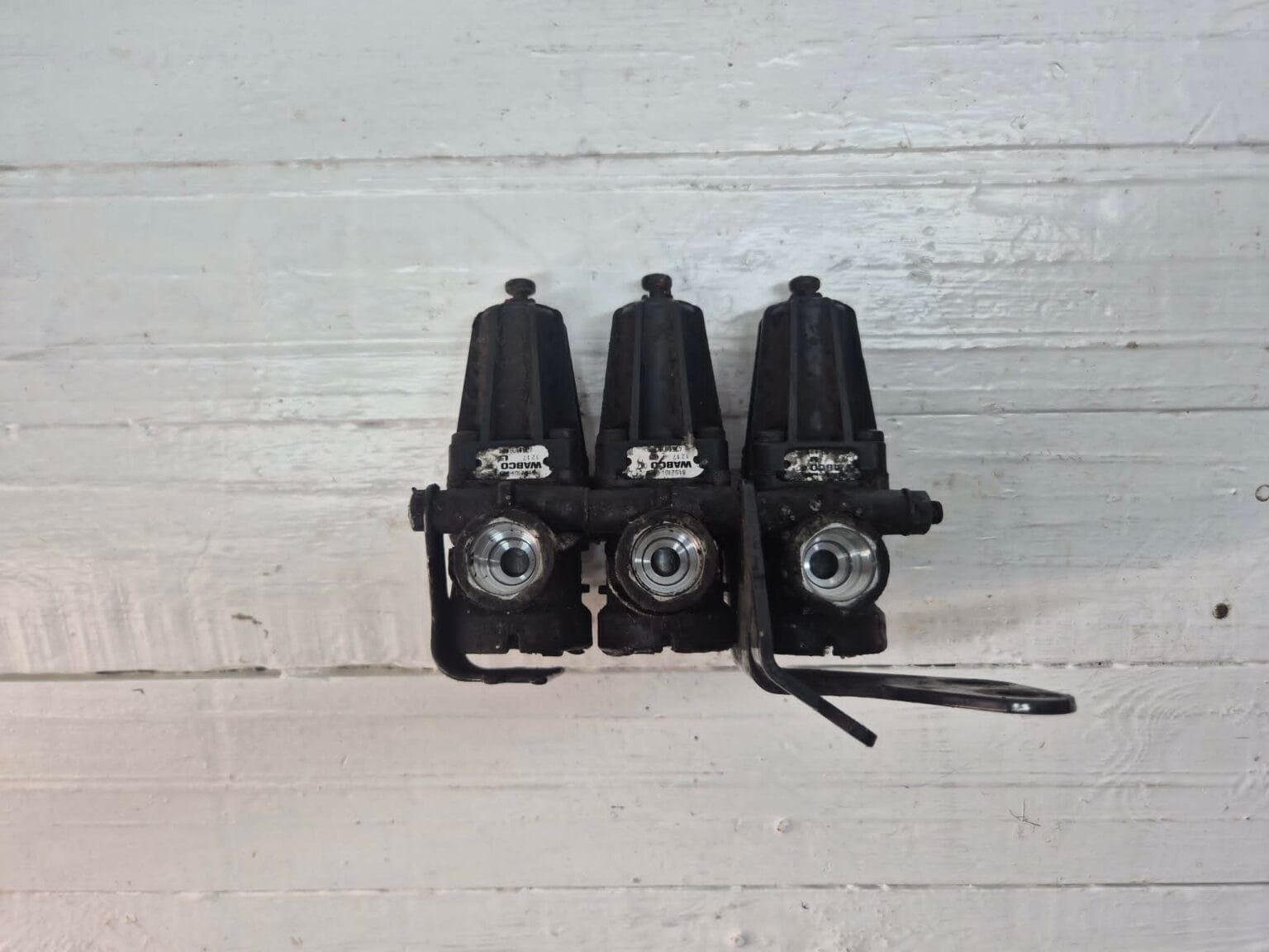 PRESSURE LIMITER VALVE MAN 81521016269