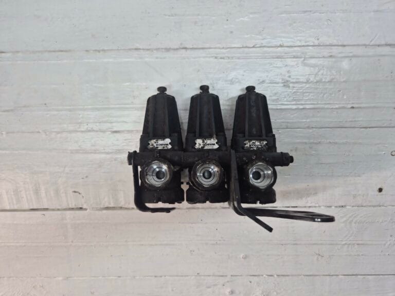 PRESSURE LIMITER VALVE MAN 81521016269