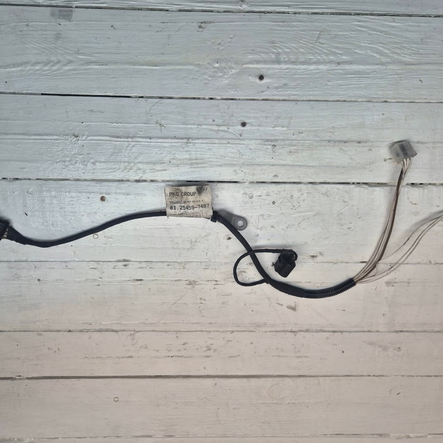 MAN CABLE HARNESS WIPER 81254597497 01 rotated |