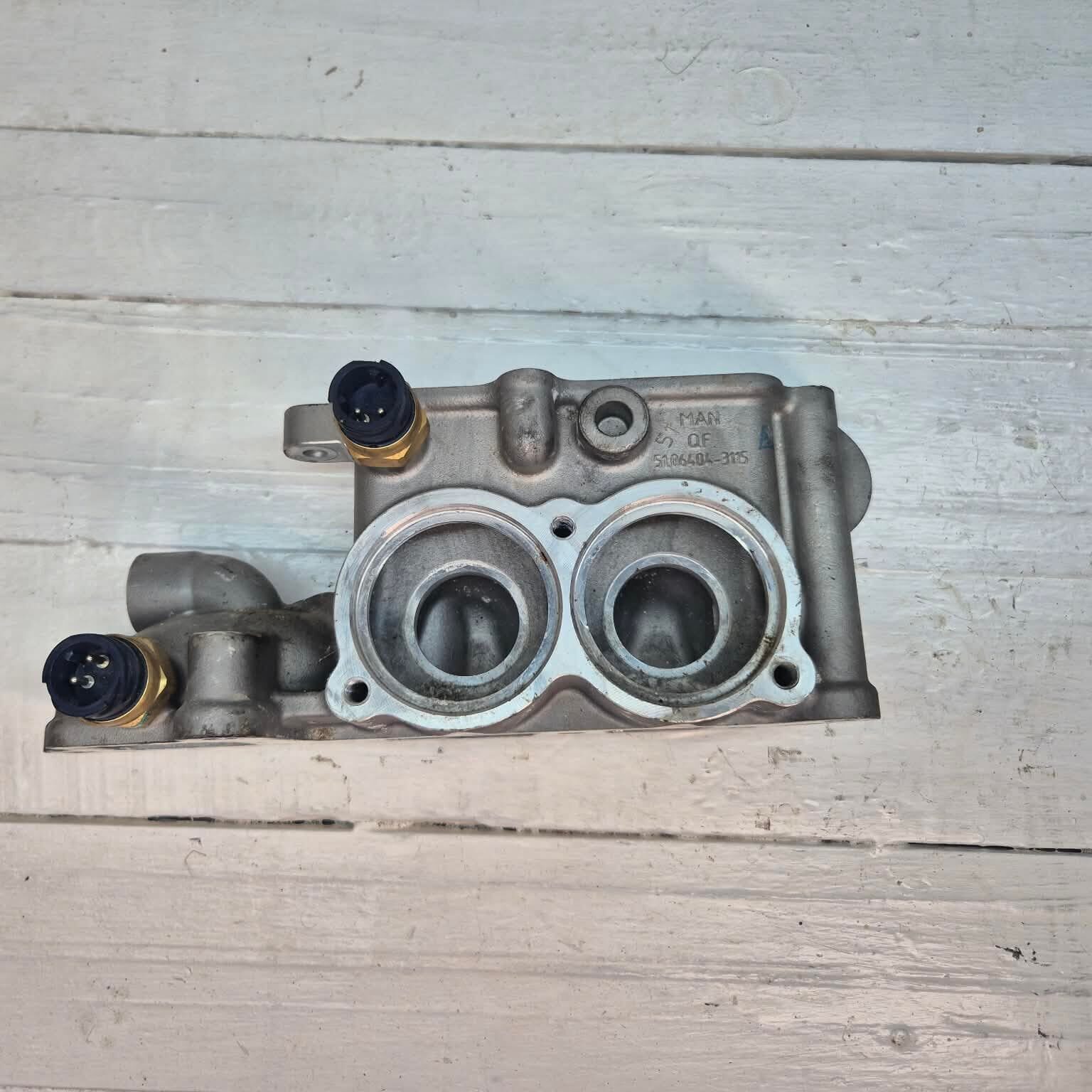 MAN EURO6 THERMOSTAT HOUSING 51064043115 01 rotated |