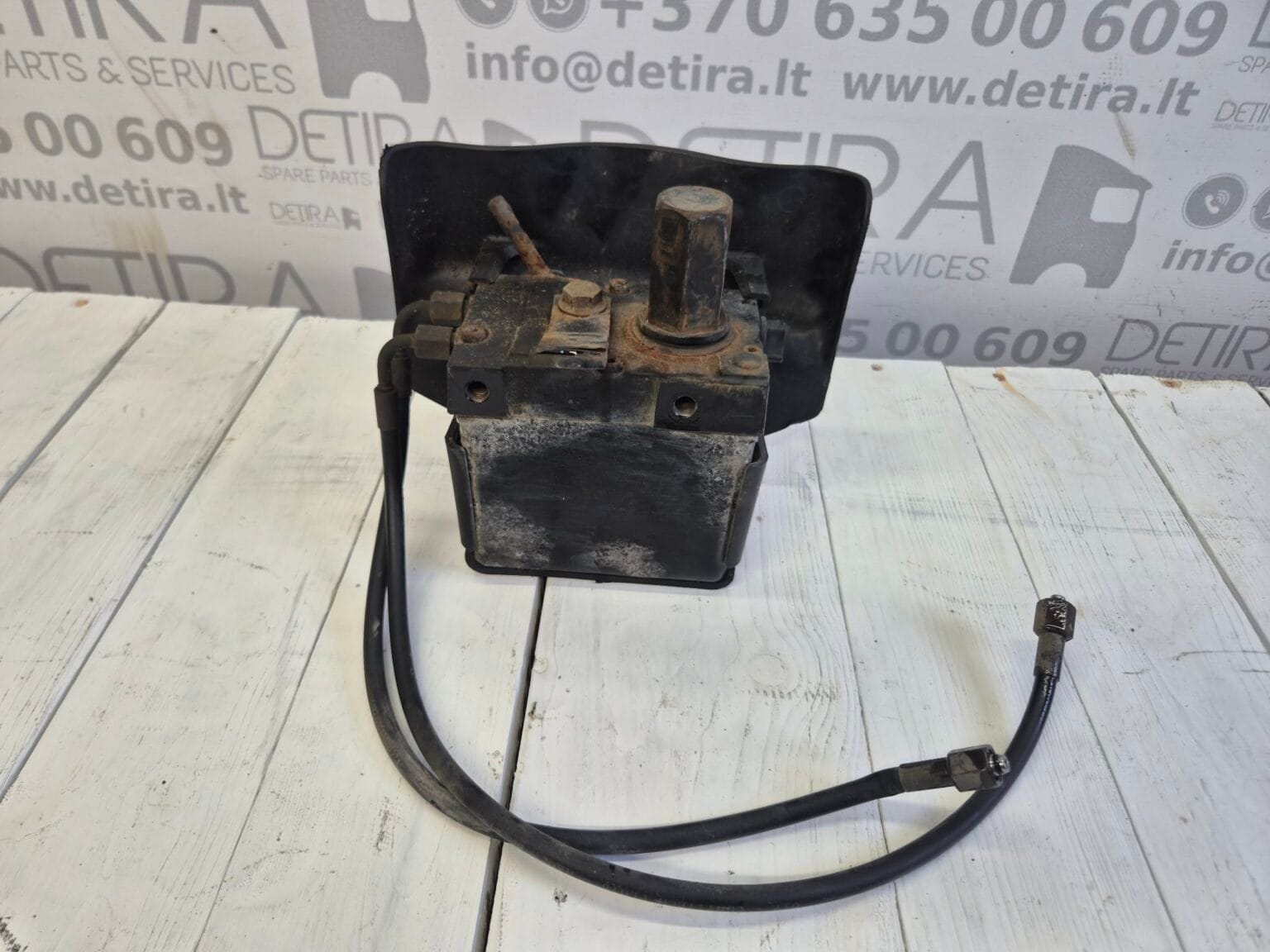 MAN TGX CAB LIFTING PUMP