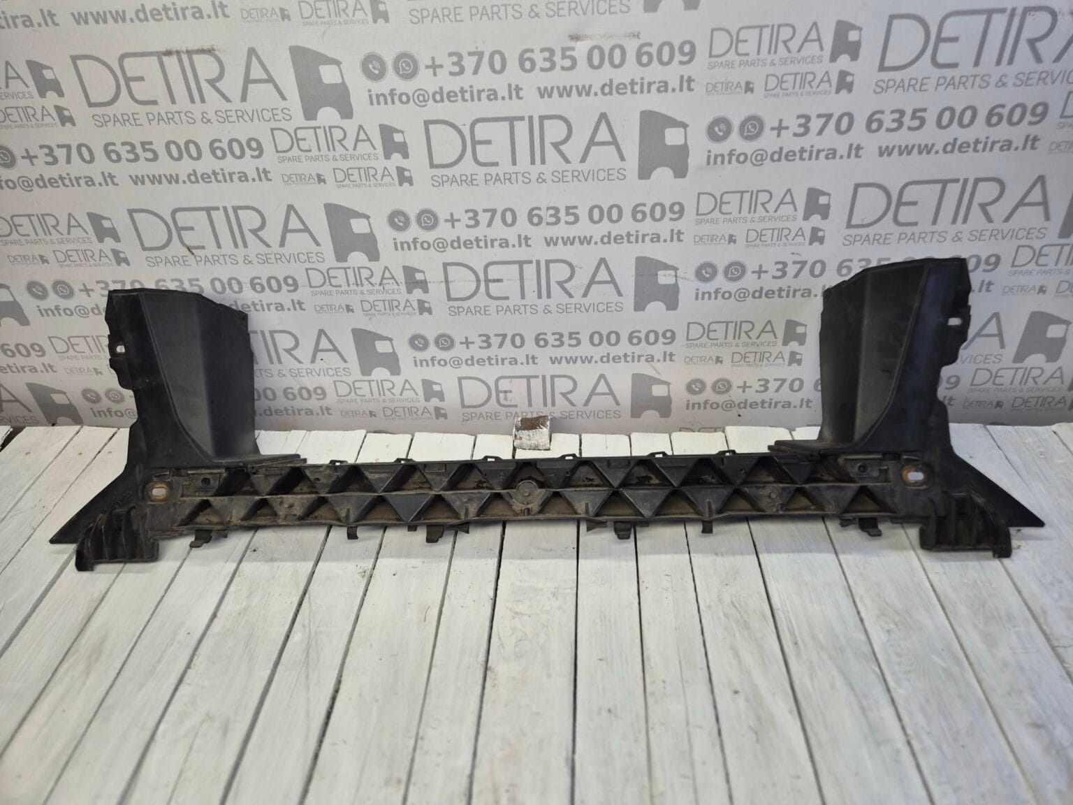 MAN TGX EURO6 FRONT BUMPER STEP 81416146011 01 |