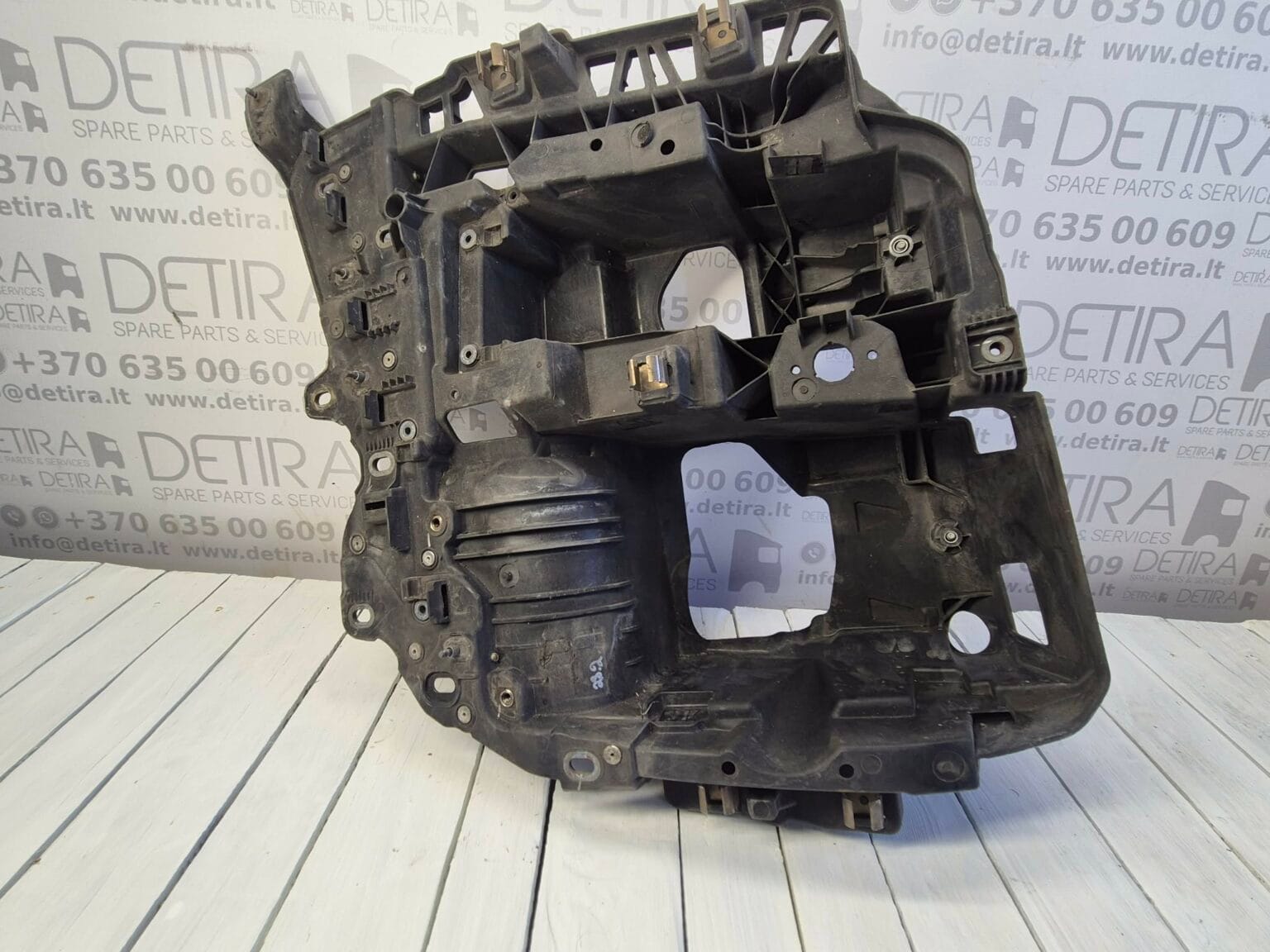 CARRIER HEADLIGHT MAN TGX