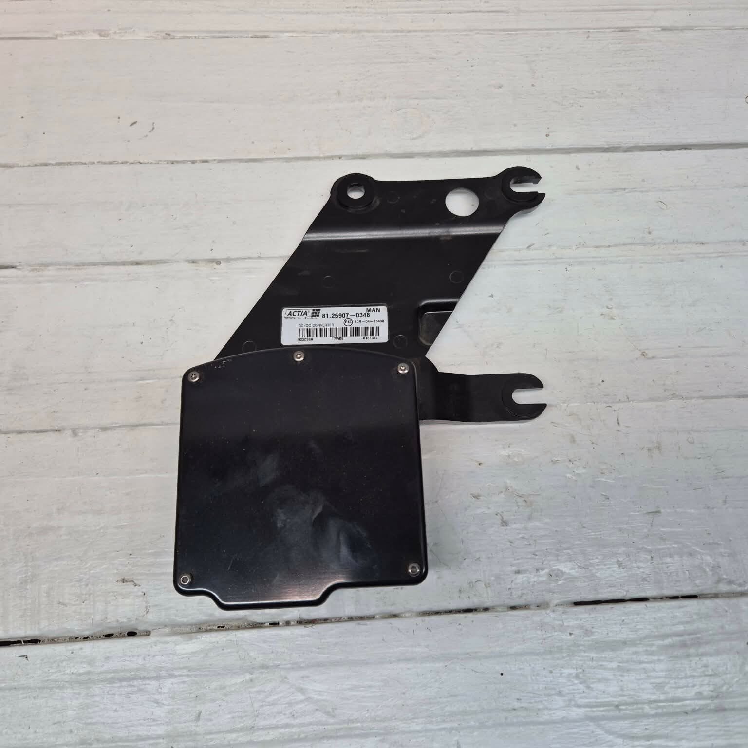 MAN TGX EURO 6 VOLTAGE CONVERTER
