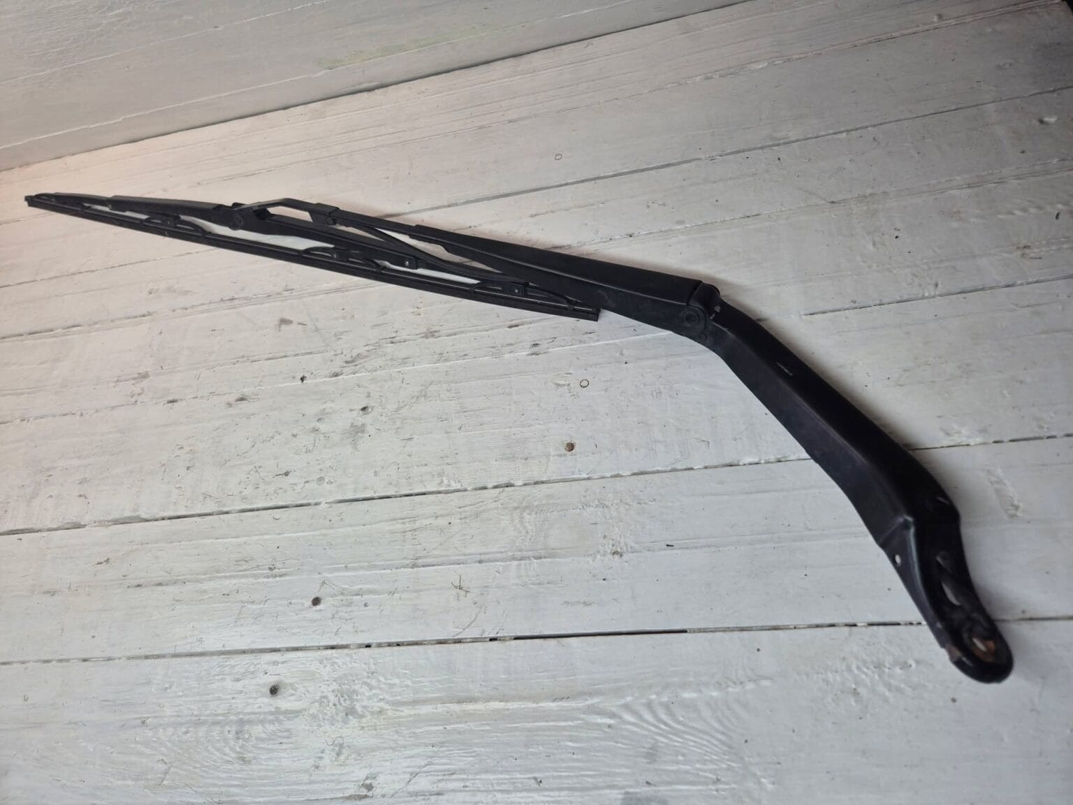 wiper arm tgx