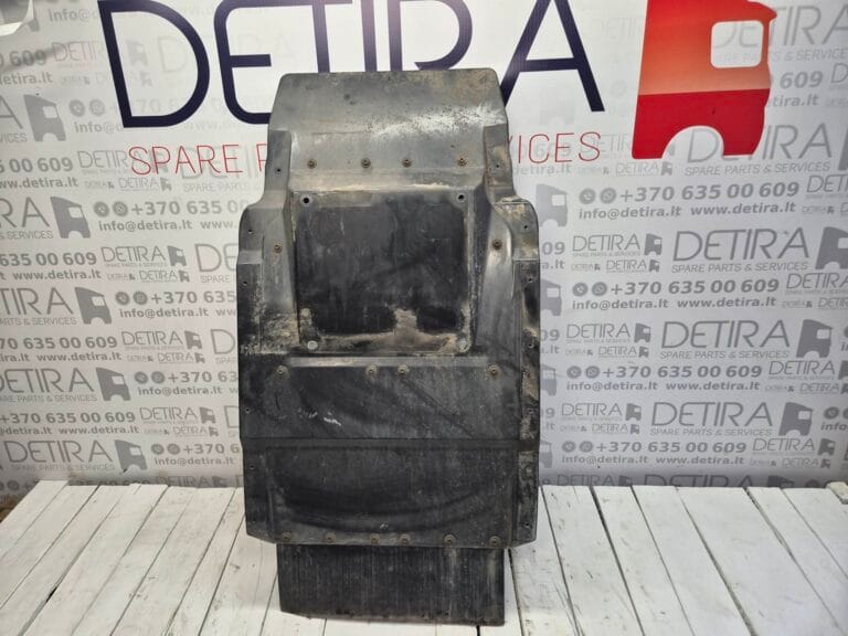 MUDGUARD MAN REAR